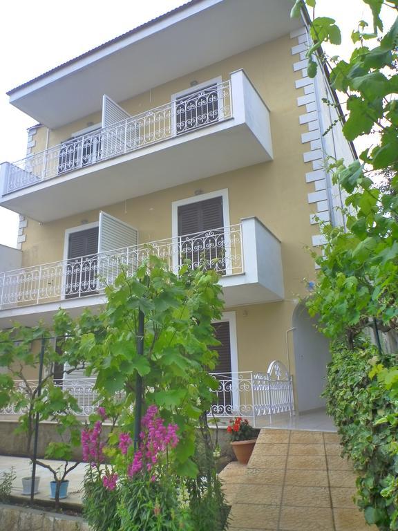 Flora Studios Corfu - Adults Only Benitses  Dış mekan fotoğraf